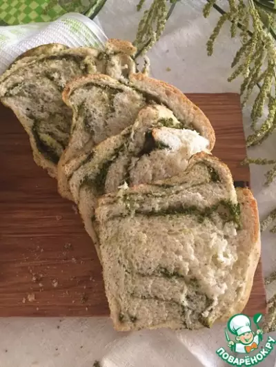 Постный хлеб с чесноком и зеленью