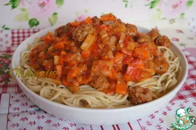 Спагетти с итальянской подливой