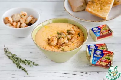 Сырный крем-суп с чесночными креветками