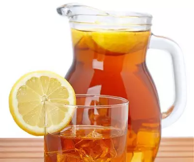 Холодный чай со специями и лимоном