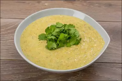 Суп с миндалем и стручковой фасолью