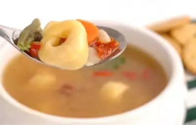 Овощной суп с тортеллини