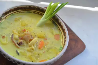 Тайский суп с морепродуктами
