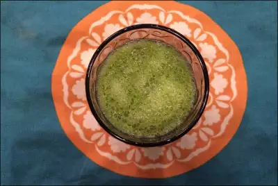 Зеленый смузи со шпинатом и грушами