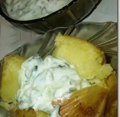 Печеный картофель с сырными шариками