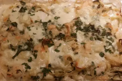 Фетучини, запеченные с креветками и сыром