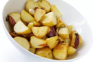 Печеный картофель в бальзамическом уксусе patate al forno con aceto balsamico
