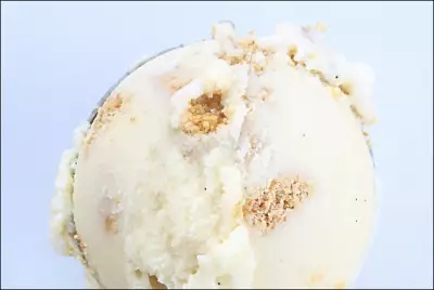 Овсяное мороженое с ванилью и крошкой овсяного печенья