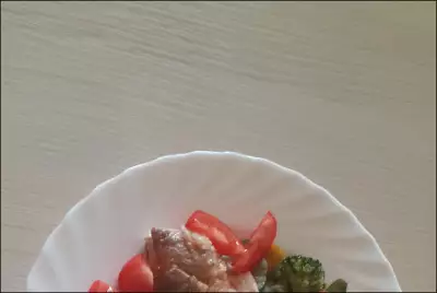 Филе красного окуня с нежными овощами