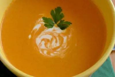 Морковный крем-суп с гренками