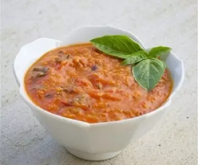 Луковый соус с томатной пастой