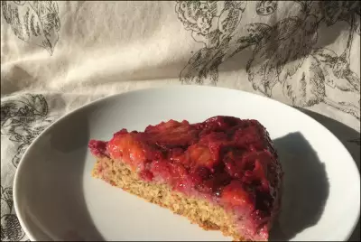 Сливово-брусничный б�зглютеновый перевернутый пирог (upside down cake)