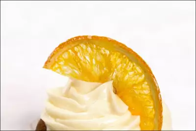 Капкейк со сливочно-апельсиновым кремом