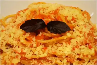 Спагетти с соусом из печеных перцев