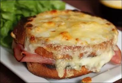 Французский бутерброд «Крок Месье» от Арама Мнацаканова