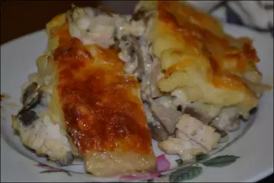 Курица с грибами под картофельной шубой