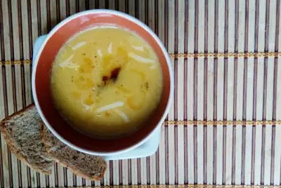 Тыквенный суп с вялеными помидорами