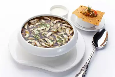 Суп из белых грибов и шитаке
