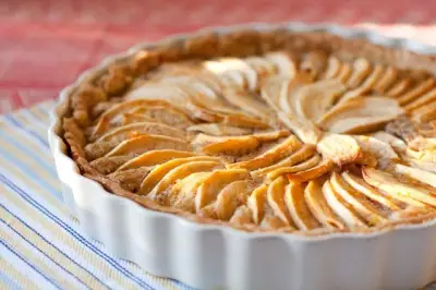 Французский яблочный пирог с корицей