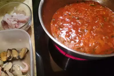 Буйабес с морепродуктами и сибасом