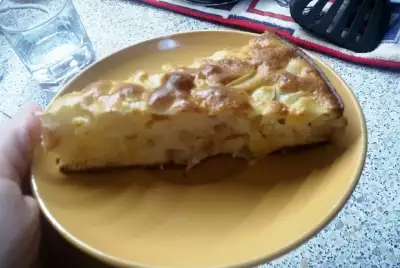 Яблочный пирог на бисквитном тесте