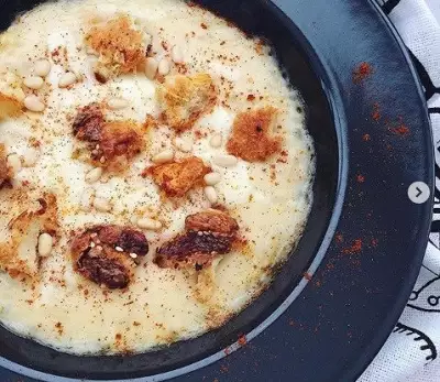 Луковый суп с кедровыми орешками