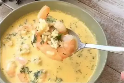 Тыквенно-кокосовый суп с креветками