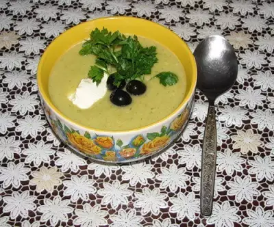 Овощной суп-пюре с оливками