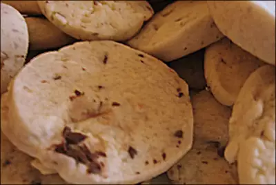 Песочное печенье с фундуком и шоколадом