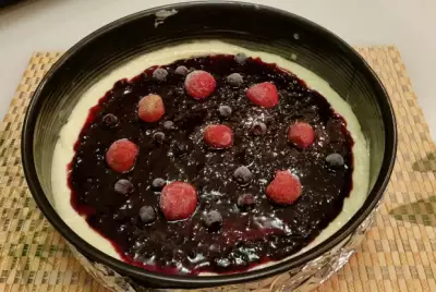 Быстрый пирог с ягодами