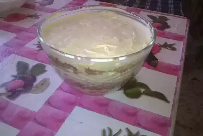 Салат из сайры с маринованным луком