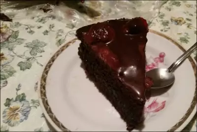 Шоколадный торт с глазурью