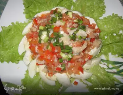 Салат из отварной рыбы и овощей фото