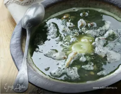 Суп из морепродуктов со шпинатом
