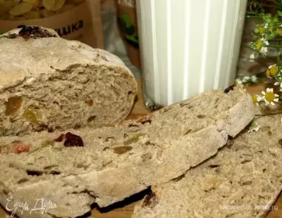 Спельтовый хлеб с изюмом клюквой и семенами подсолнечника