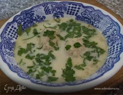 Сырный суп с рисом и куриными кнелями