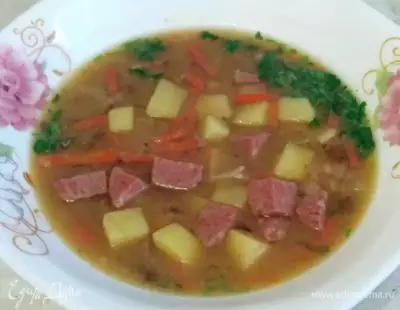 Горохово-чечевичный суп с колбасой