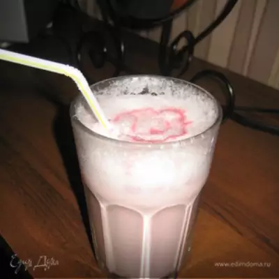 Молочный коктейль  "Вишенево-Смородиновый"
