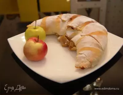 Постный яблочный рулет (українські страви)