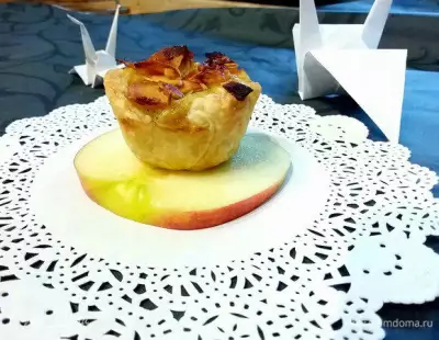 Португальское пирожное натас с яблоками
