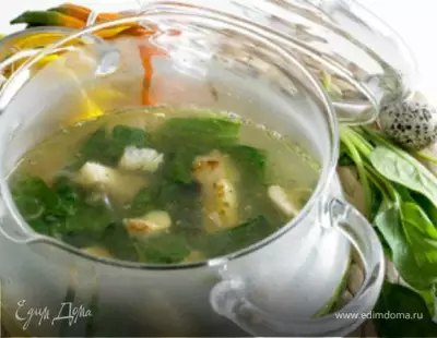 Суп со шпинатом и белой рыбой