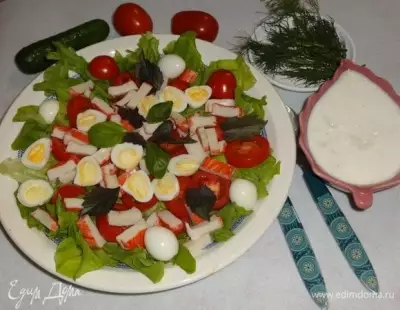 Летний салат с перепелиными яйцами фото