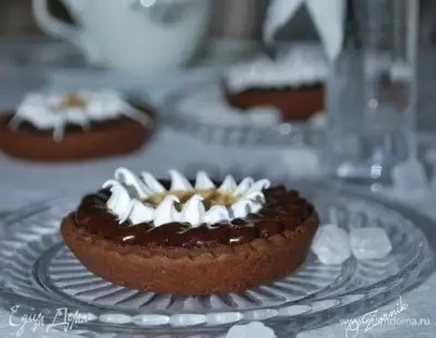 Шоколадно-мятные пирожные с арахисовой пастой