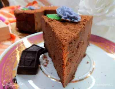 Шоколадно-бархатный пирог с маскарпоне