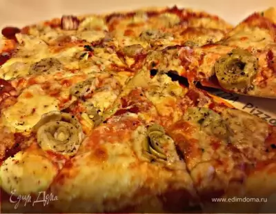 Пицца маргарита с артишоком и кабачком