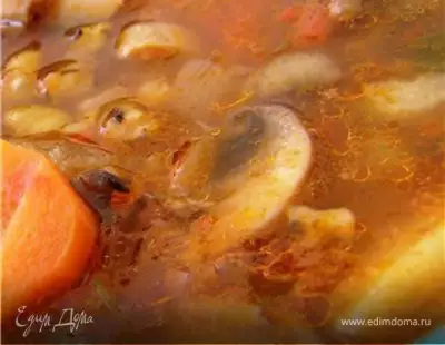 Острый томатный суп с грибами и чечевицей
