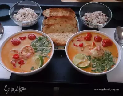 Суп «Том Ям» c тигровыми креветками