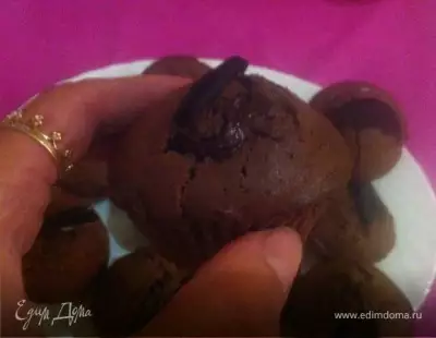 Шоколадные кексы с печеньем