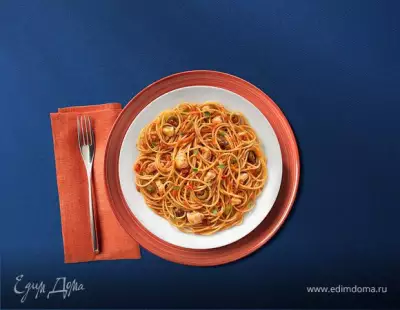 Спагетти с оливковым соусом и куриным филе