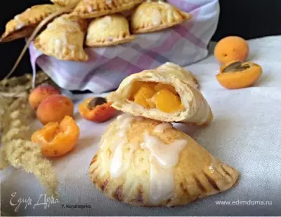 Песочные пирожки с персиками
